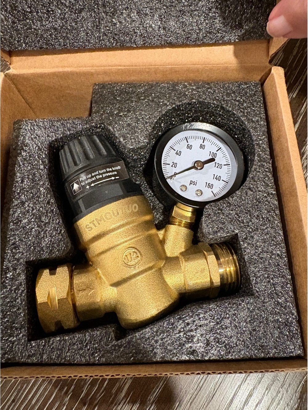 Water Pressure Regulator Valve with Gauge